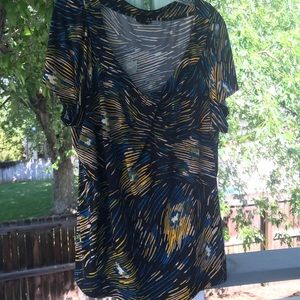 Beautiful blouse, gold and blue 💛💙